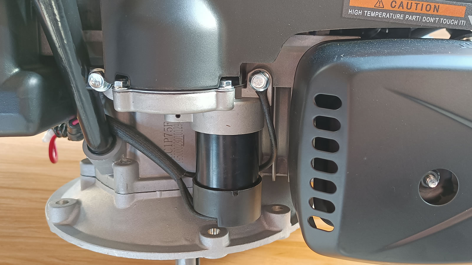 benzininis variklis 4